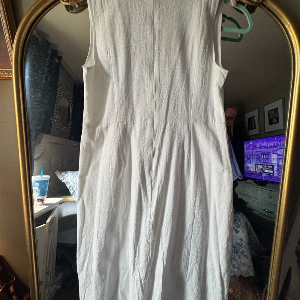 Women's White Sleeveless Cotton Linen Dress - Picture 7 of 8